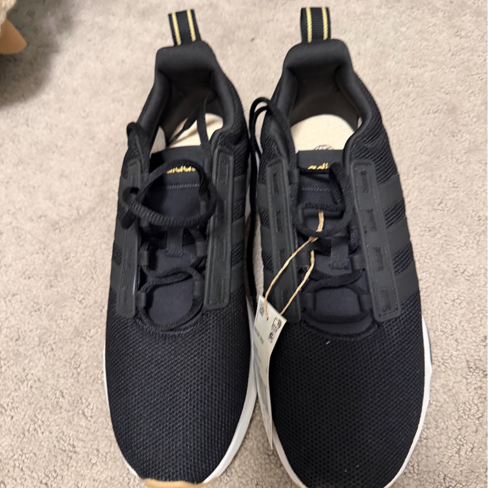 Unisex Adidas Sneakers
